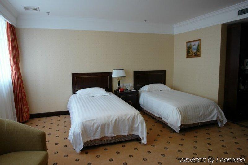 Charms Hotel Shanghai Room photo